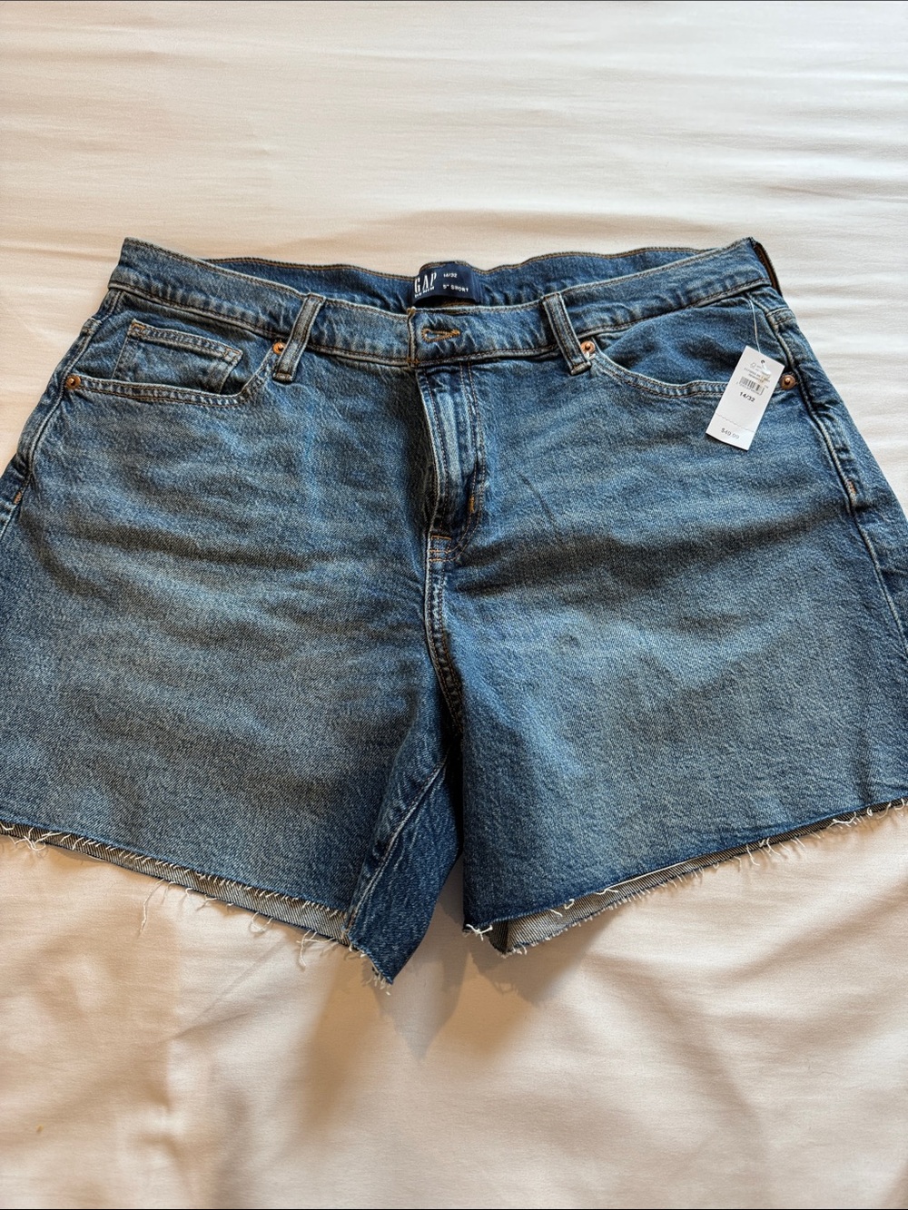 GAP Women's Medium Blue Denim Cutoff Shorts - Picture 1 of 3